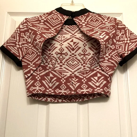 Tribal Print Open Back Crop Top - Picture 6 of 8